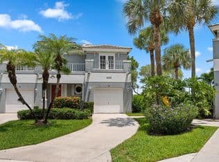 2-bedroom Condo — 10315 N Andover Coach Lane #A2, Lake Worth, 33449