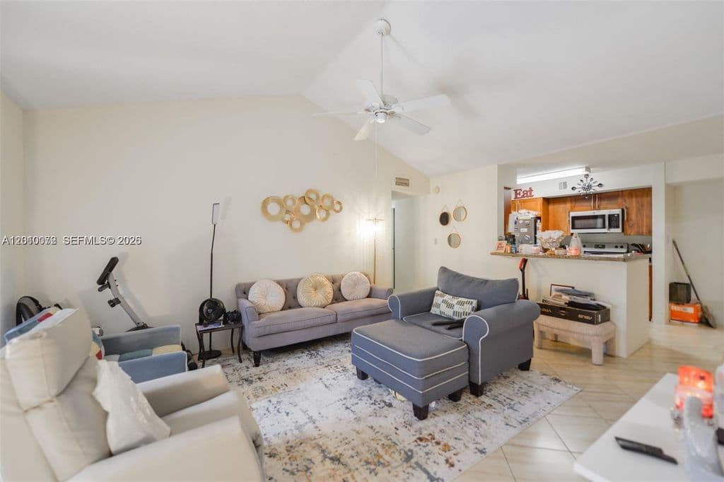 2-bedroom Condo — 875 Riverside Dr APT 735