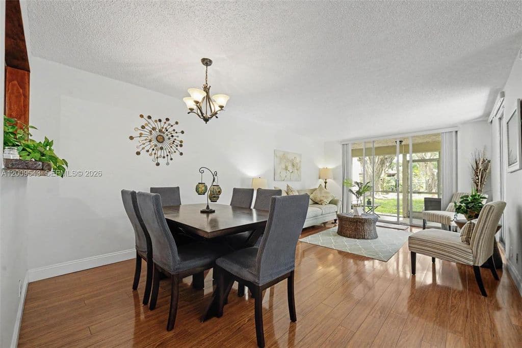 3-bedroom Condo — 9340 Lagoon Pl APT 110
