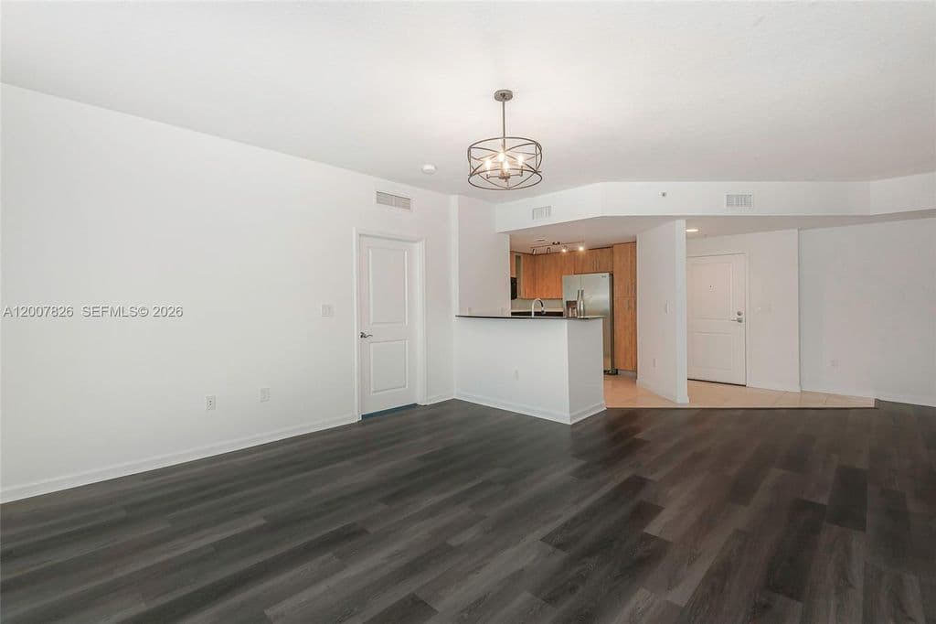 2+1 Condo — 7900 Harbor Island Dr APT 703