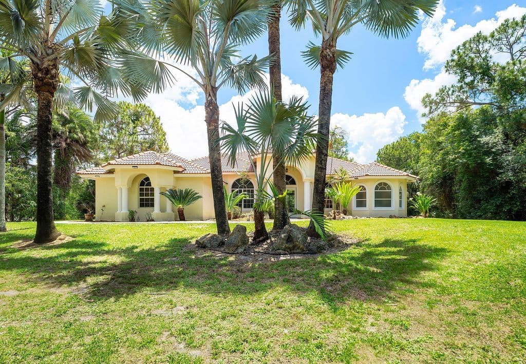 4-bedroom Single-Family Home — 4956 200th Trail N