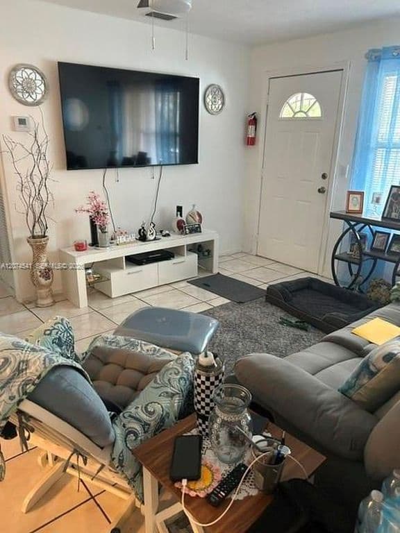 2-bedroom Single-Family Home — 863 NW 113th St