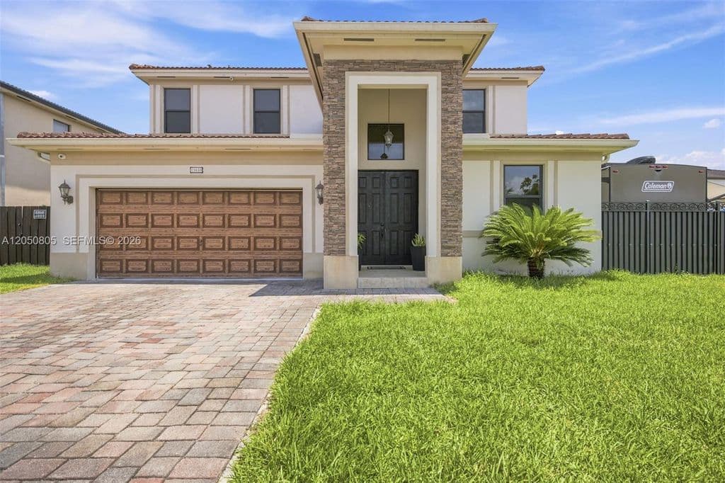 5-bedroom Single-Family Home — 13650 SW 272nd Ter