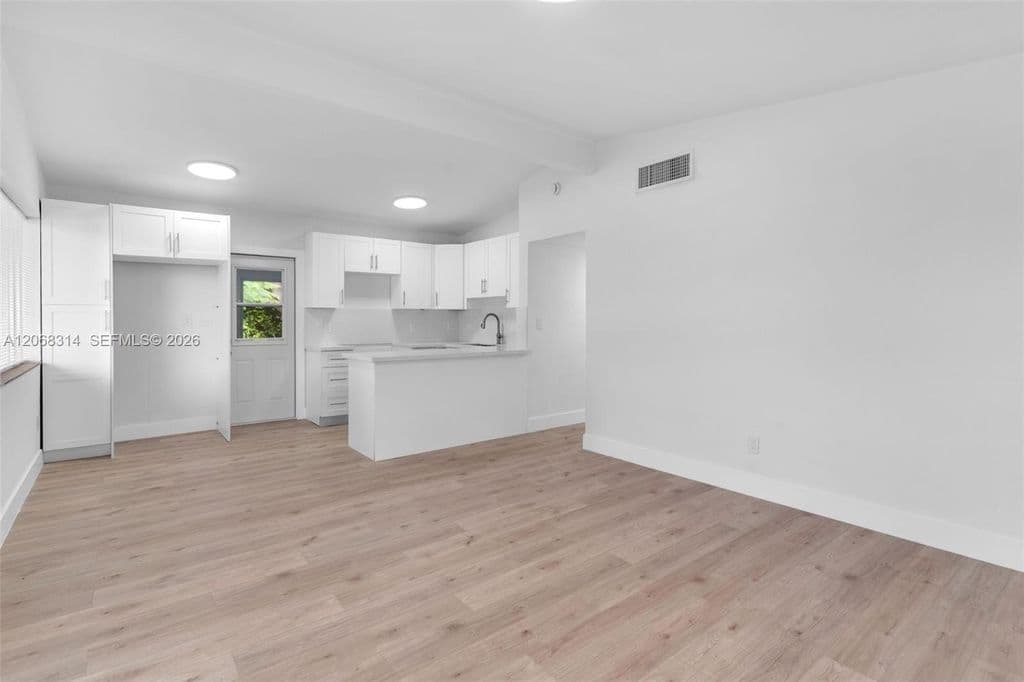 3+1 Müstakil ev — 11445 SW 43rd Ter