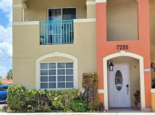 3+1 Townhouse — 7255 NW 173rd Dr APT 801-8, Hialeah, 33015