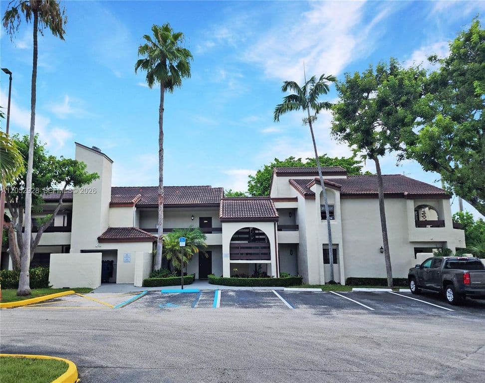 2-bedroom Condo — 9070 SW 125th Ave #A203