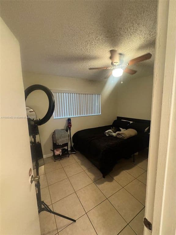 2+1 Condo — 6900 SW 39th St APT 106J