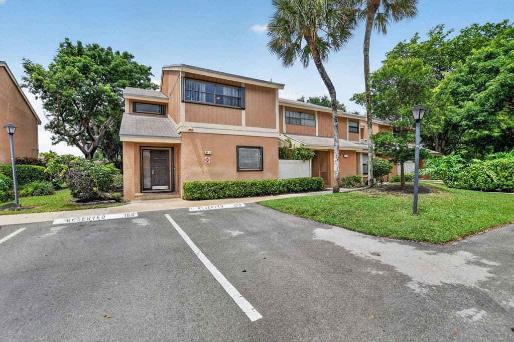 3-bedroom Property — 2231 NW 45TH Avenue