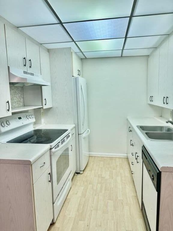 2-bedroom Condo — 3063 Ainslie D
