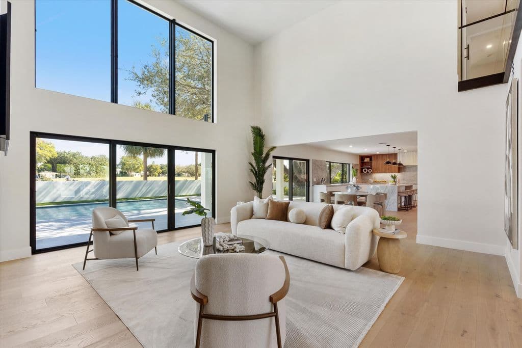 4-bedroom Single-Family Home — 868 Country Club Drive