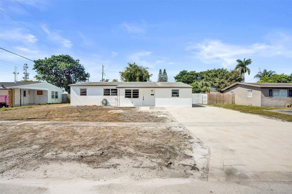 4-bedroom Single-Family Home — 1437 SW 1st Avenue