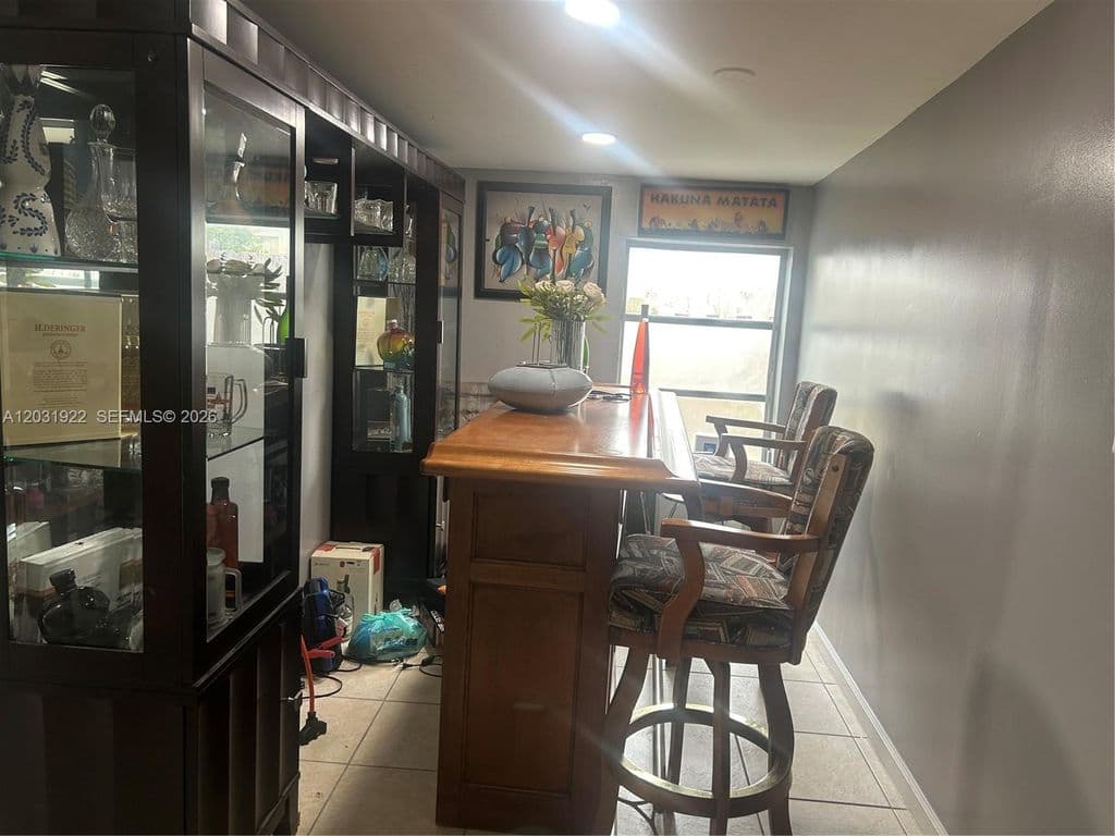 5-bedroom Single-Family Home — 5808 NW 20th St