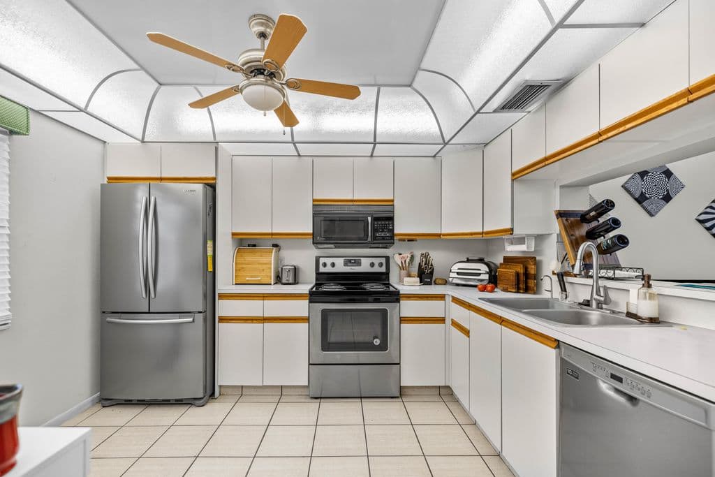 2-bedroom Condo — 3301 Aruba Way #D3