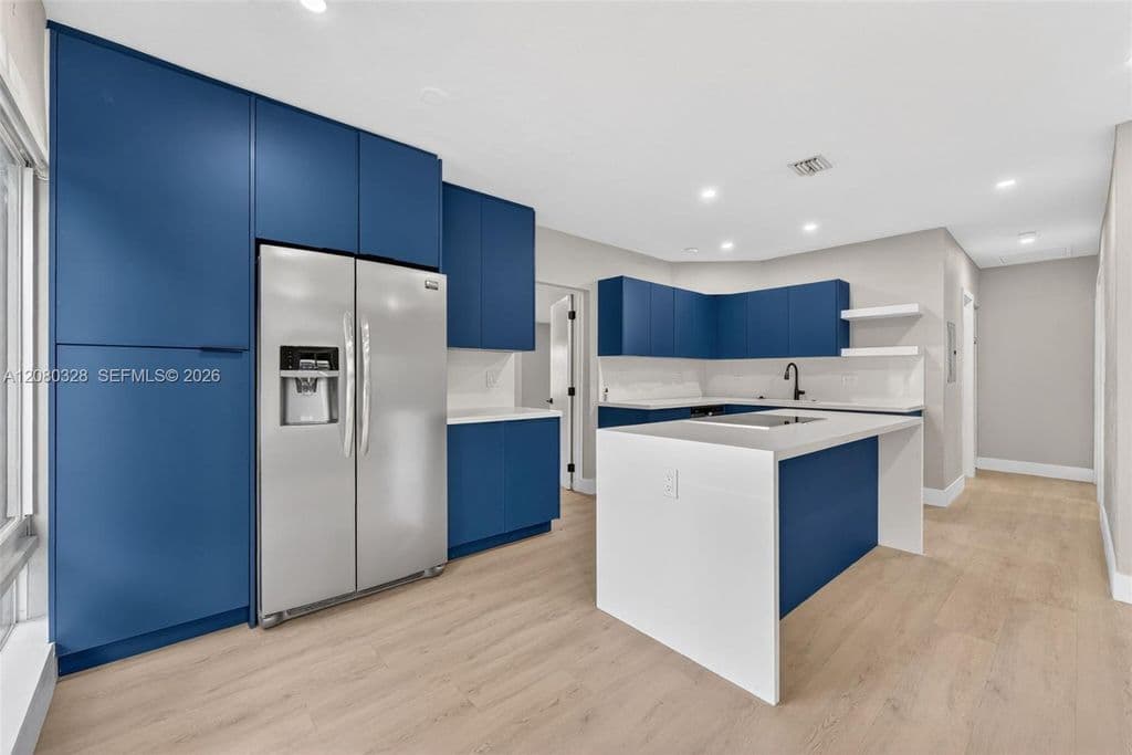 3+1 Müstakil ev — 1508 SW 20th Ave