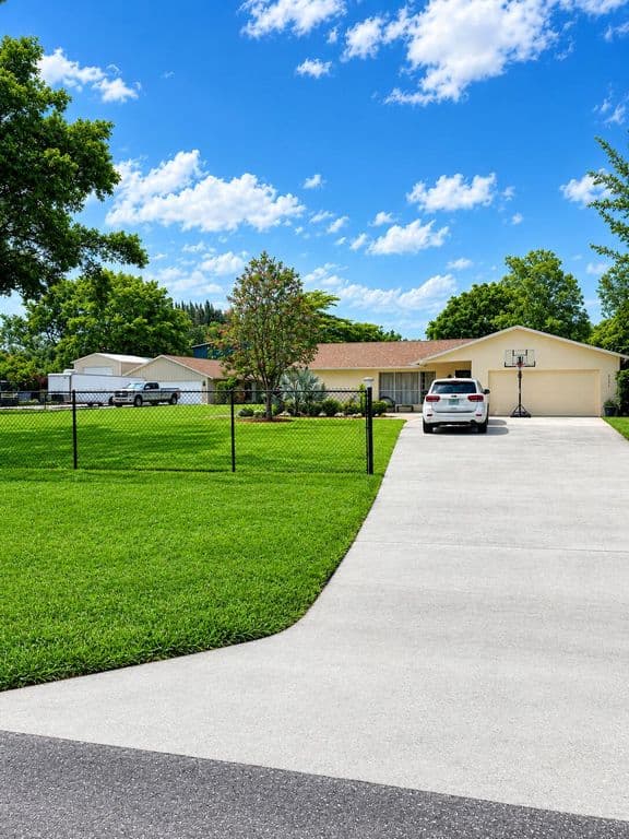 4-bedroom Single-Family Home — 8645 PINTO Drive
