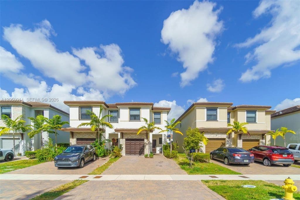 3-bedroom Property — 25500 SW 108th Ave