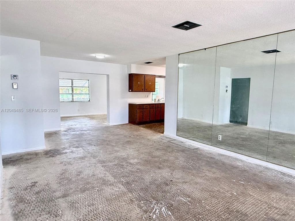 2+1 Müstakil ev — 7008 NW 89th Ave