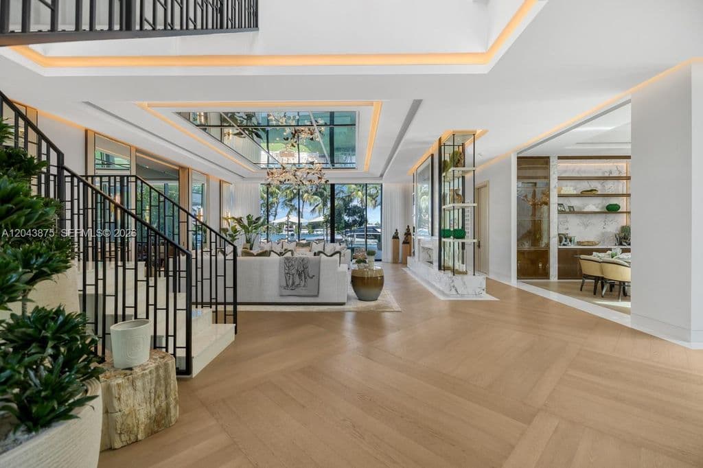 7-bedroom Single-Family Home — 58 La Gorce Cir