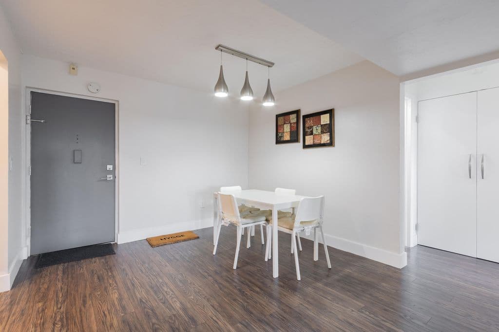 2+1 Condo — 7000 NW 17th Street #419