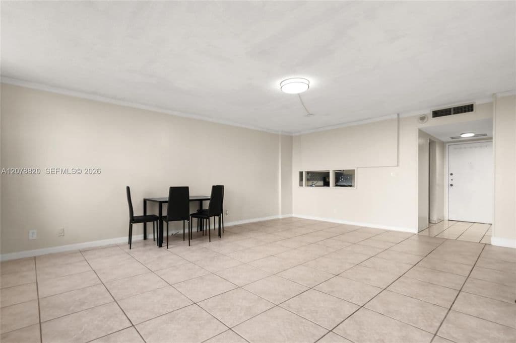 1+1 Condo — 2100 Sans Souci Blvd #A1010