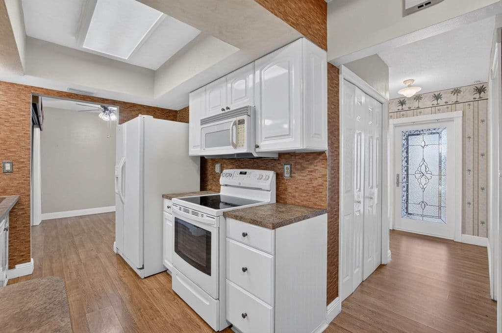 4-bedroom Single-Family Home — 1011 SW 7TH Street