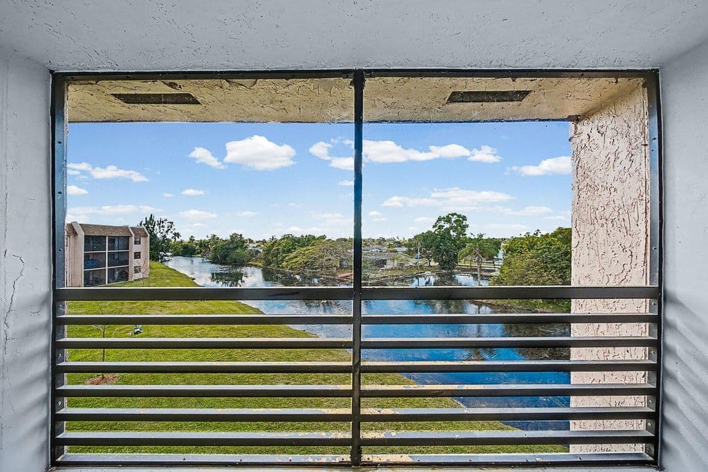 2-bedroom Condo — 10466 Sunrise Lakes Boulevard #312