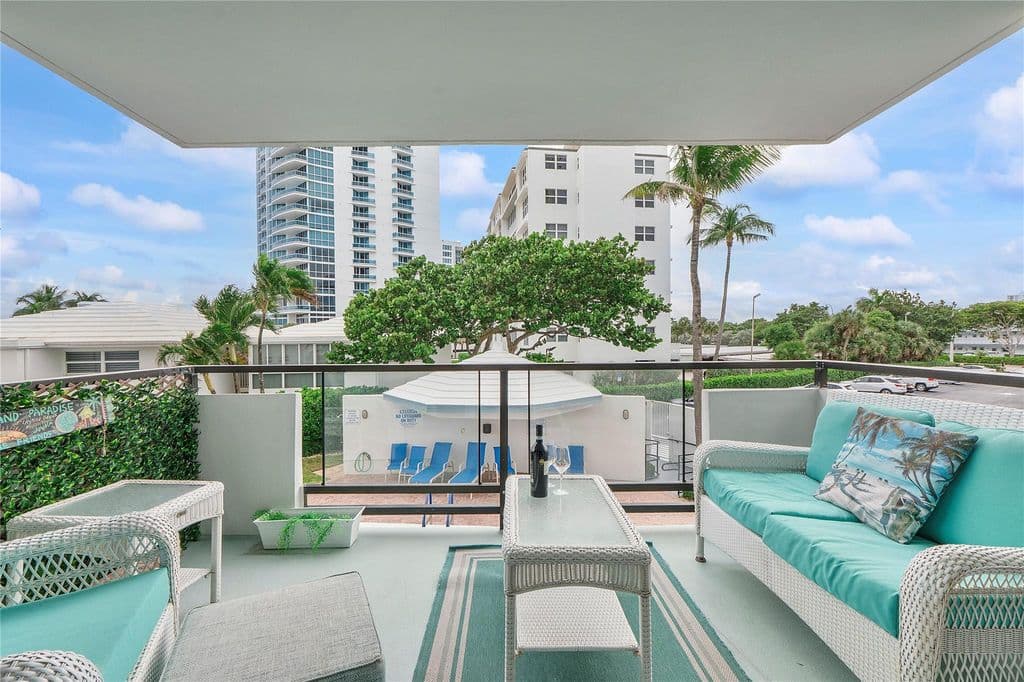 2+1 Condo — 1500 S Ocean Boulevard #207