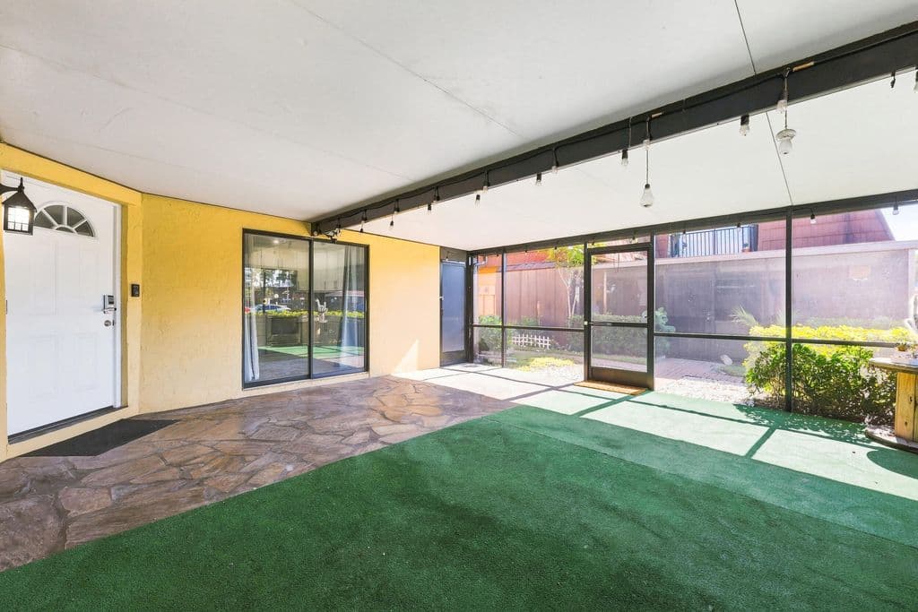 2-bedroom Property — 4165 Turnberry Circle #24