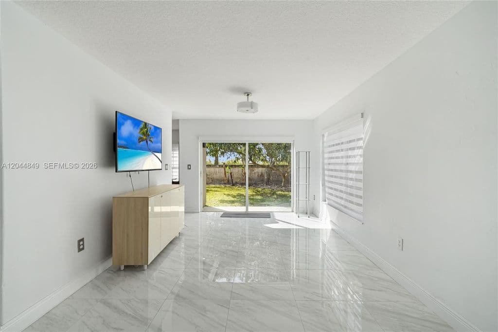 4+1 Müstakil ev — 16546 SW 103rd Ln