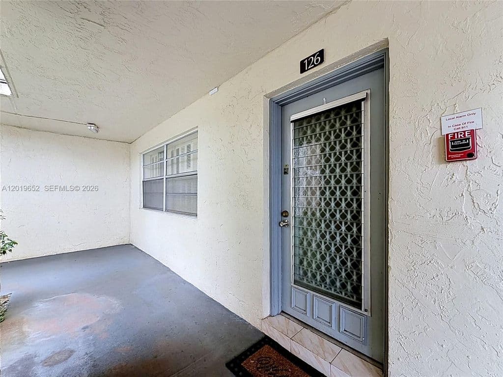 2-bedroom Condo — 3000 NW 48th Ter APT 126