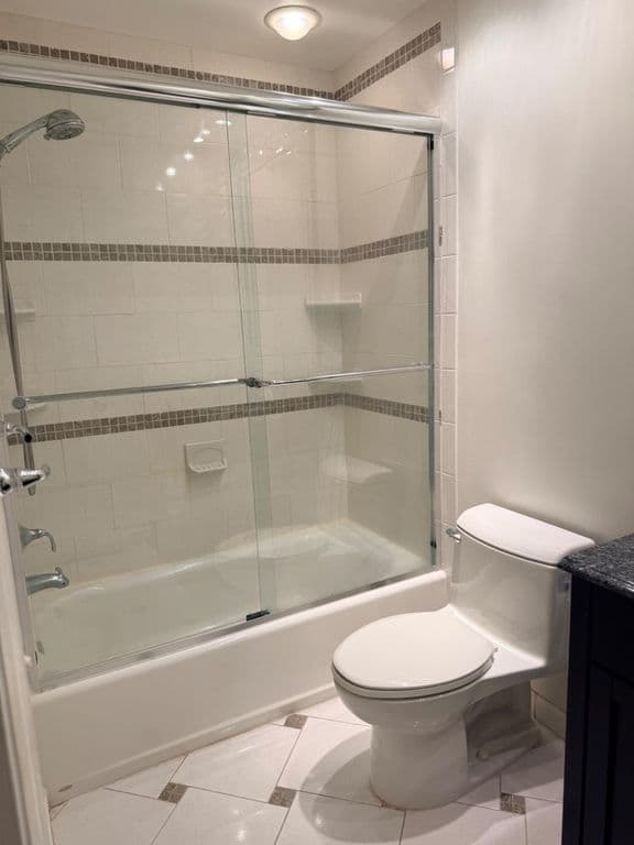 3-bedroom Property — 6654 Via Regina