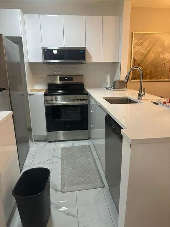 1-bedroom Condo — 4411 NW 16th Street #F109