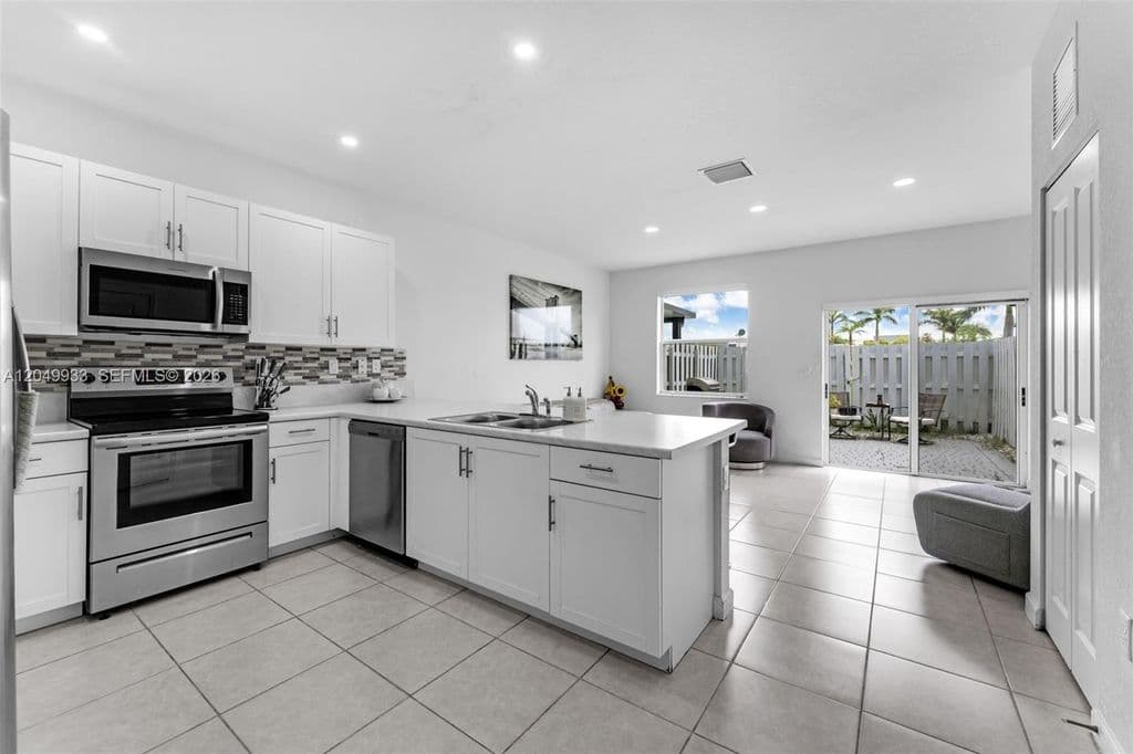 3+1 Mülk — 1461 SE 26th Rd