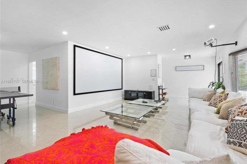 7-bedroom Single-Family Home — 1144 Adams St