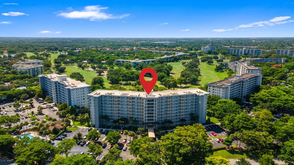 2-bedroom Condo — 625 Oaks Drive #405