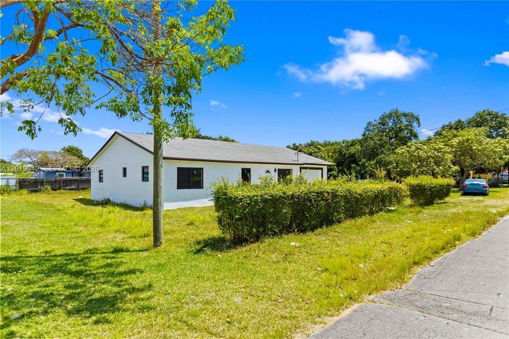 4-bedroom Single-Family Home — 12035 SW 214th Ter