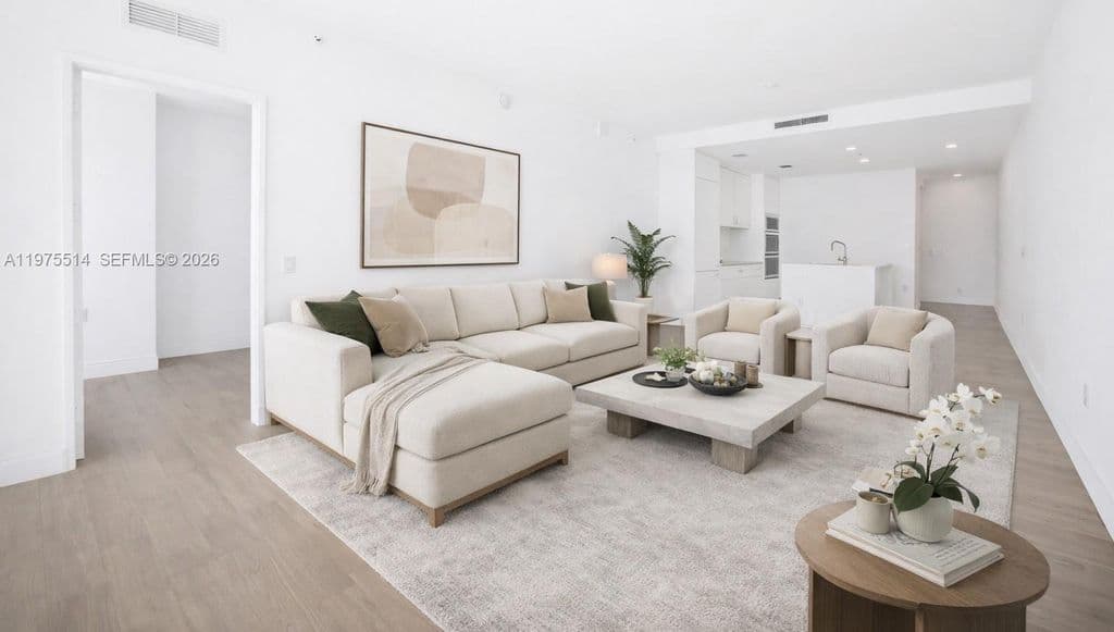 3-bedroom Condo — 700 NE 24th St #805