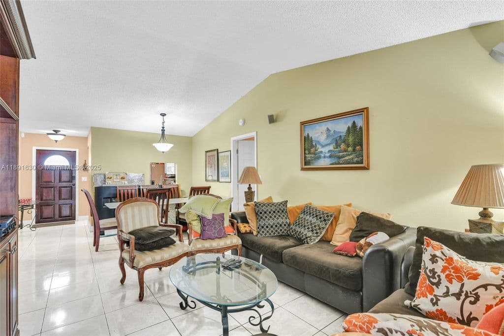 3-bedroom Single-Family Home — 13520 SW 116th Ct