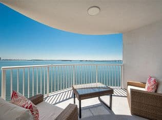 3-bedroom Condo — 1420 Brickell Bay Dr APT 1003A, Miami, 33131