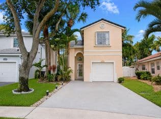 3-bedroom Single-Family Home — 5655 La Quinta Court, Lake Worth, 33463