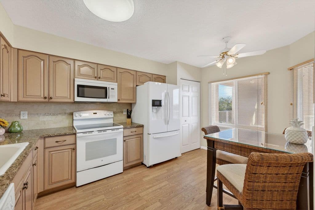 3+1 Mülk — 5906 CRYSTAL SHORES Drive #404