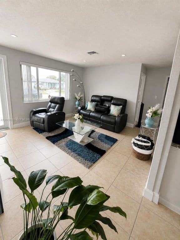3-bedroom Single-Family Home — 4910 SW 16th St