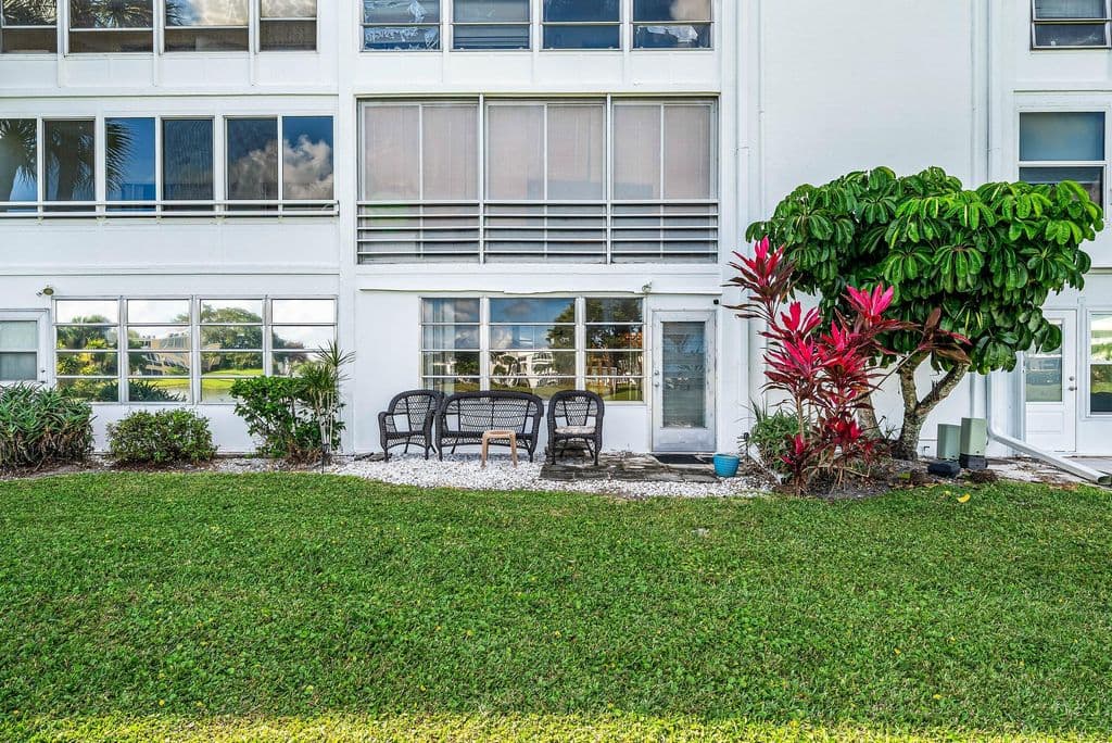 2-bedroom Condo — 187 Wellington K