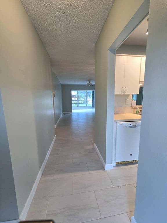 2-bedroom Condo — 5071 W OAKLAND PARK Boulevard #109