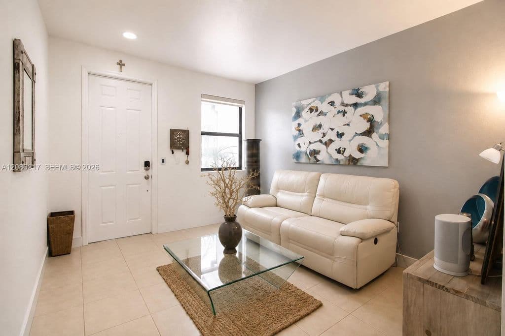 3-bedroom Property — 10327 NW 89th Ter
