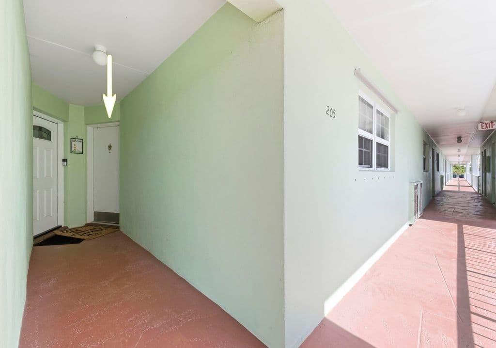 1-bedroom Condo — 117 Lehane Terrace #205