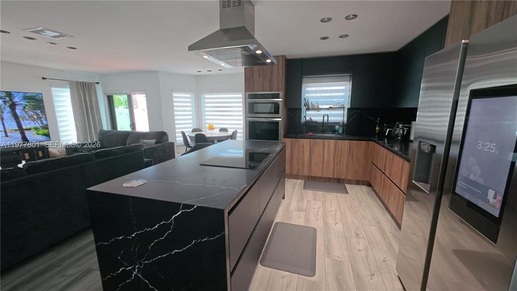 4-bedroom Single-Family Home — 18197 SW 4th Ct