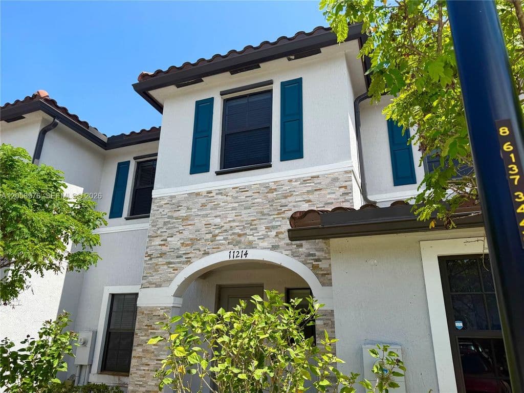 3-bedroom Property — 11214 SW 249th St