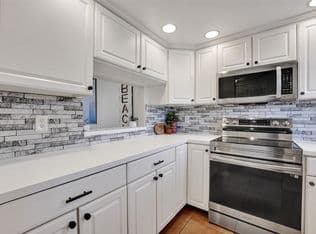 1-bedroom Condo — 6570 Royal Palm Boulevard #210j, Pompano Beach, 33063