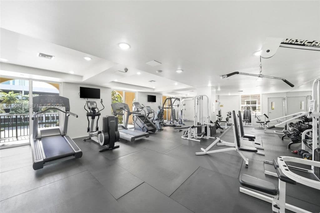 1+1 Condo — 520 SE 5th Ave APT 2501